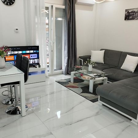 Λαμπερό Διαμέρισμα 2 테살로니키 외부 사진